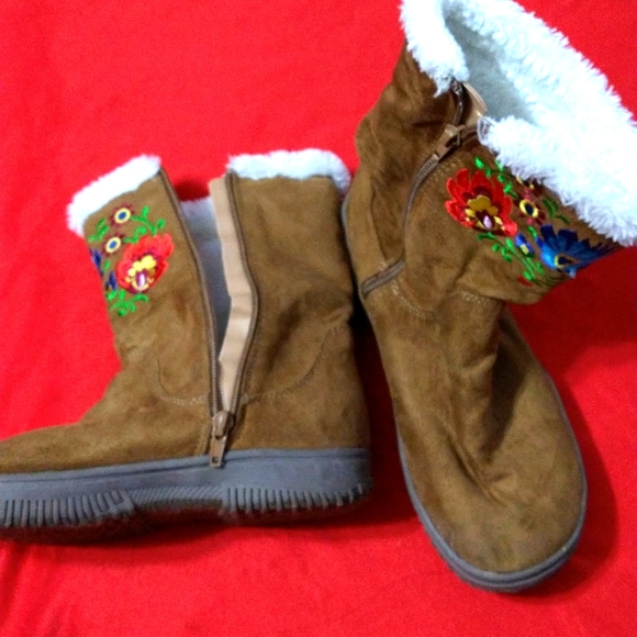 Roebuck and Co. Swede Embroidery Boot - Picture 1 of 8